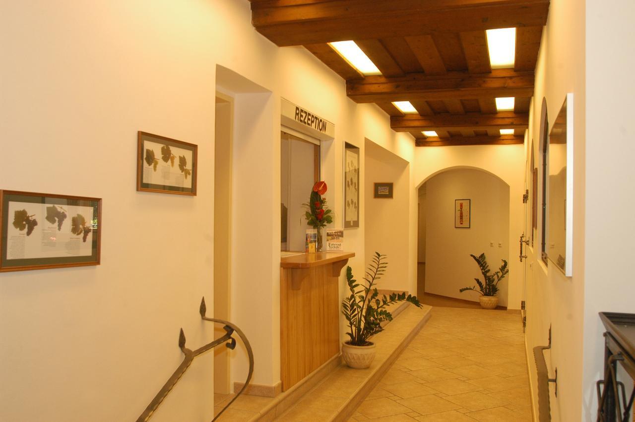 Weingut-Pension Stockingerhof 던스테인 외부 사진